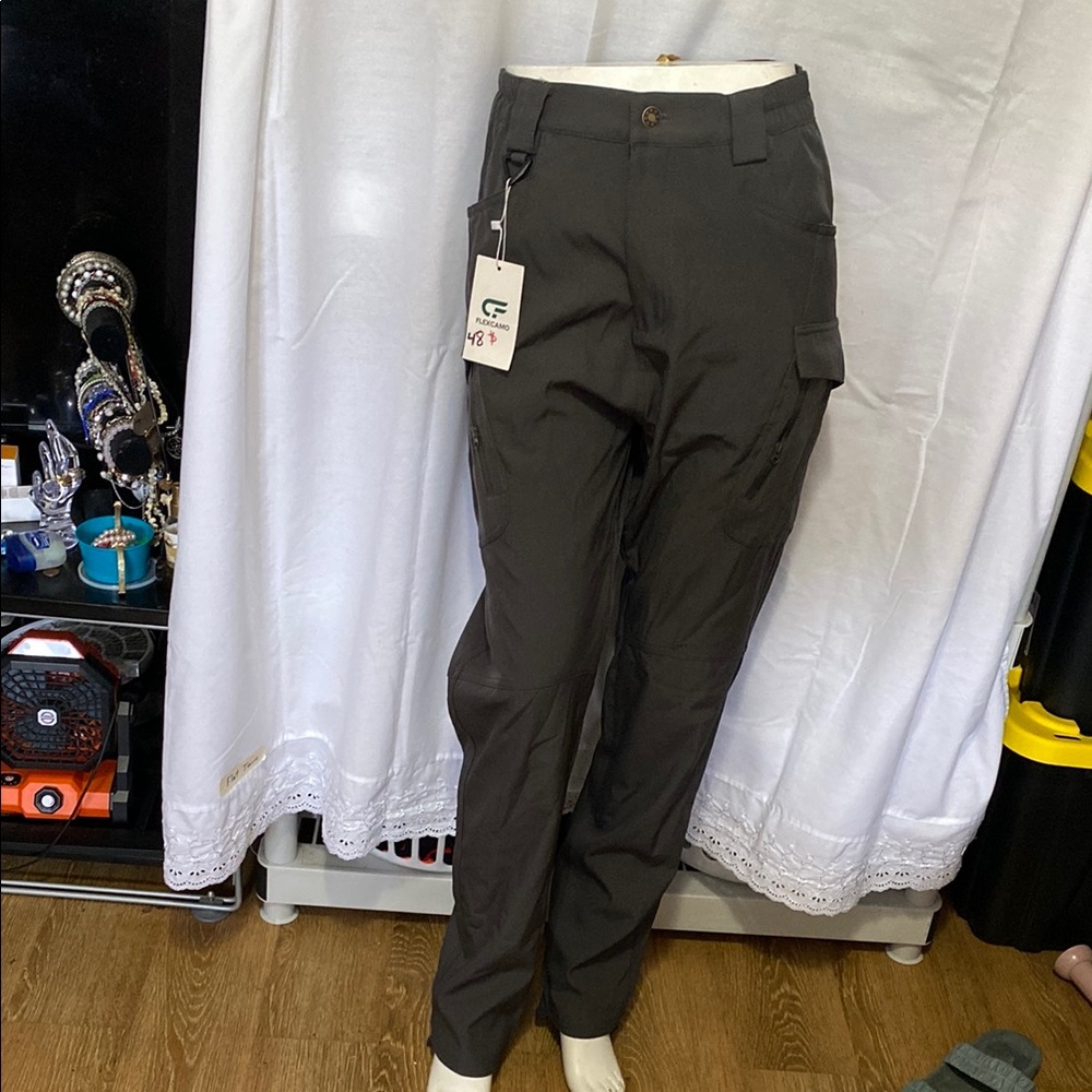 THE FLEXX Gray Cargo Pants Streamlined Design